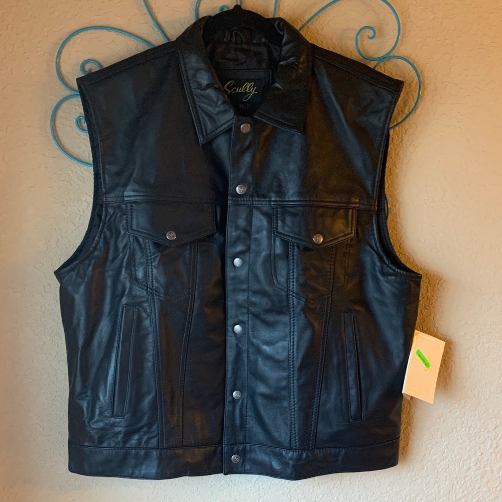 Scully Black leather vest with original gun pocket